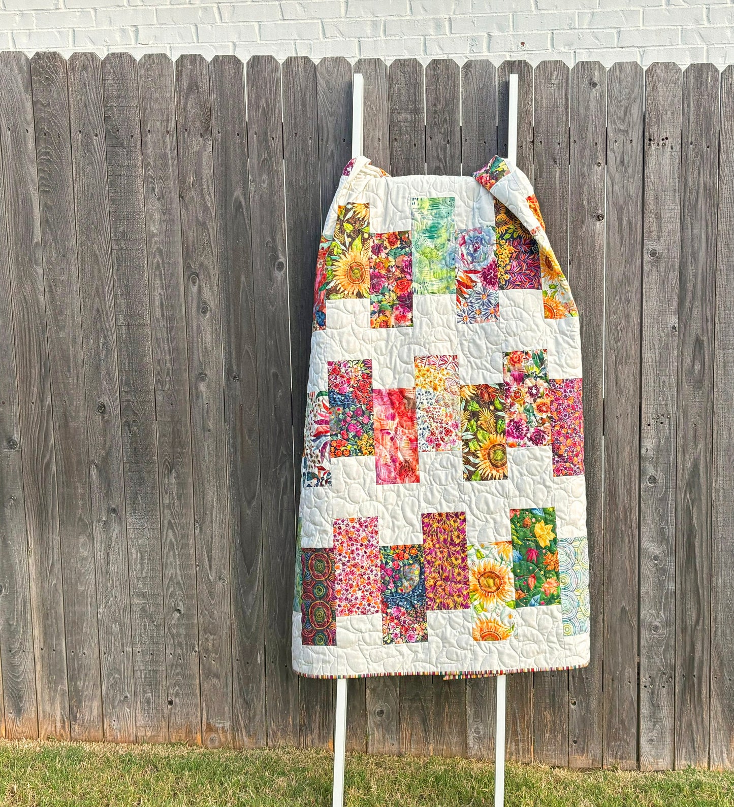 Steppin' Up Quilt Pattern PDF Version, Cuddle Cat Quiltworks CCQ086, Fat Quarter or Layer Cake Quilt Pattern, Large Block Quilt Pattern