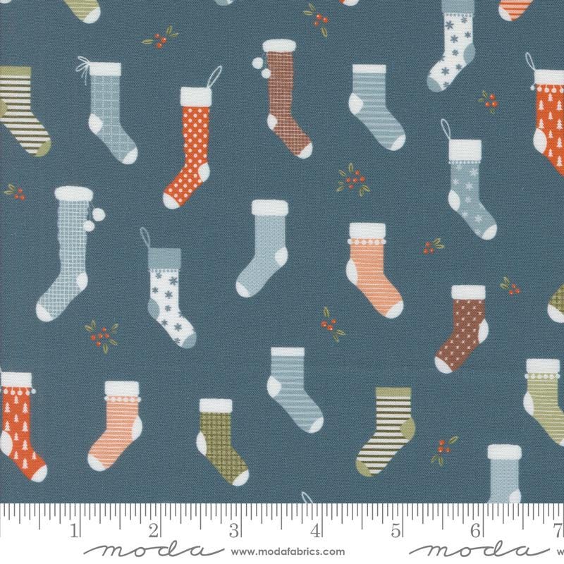Purrfect Christmas Charm Pack - Moda 39040PP, 42 5" Fabric Squares, Cat Themed Christmas Fabric Charm Pack, Cat Themed Christmas Fabric