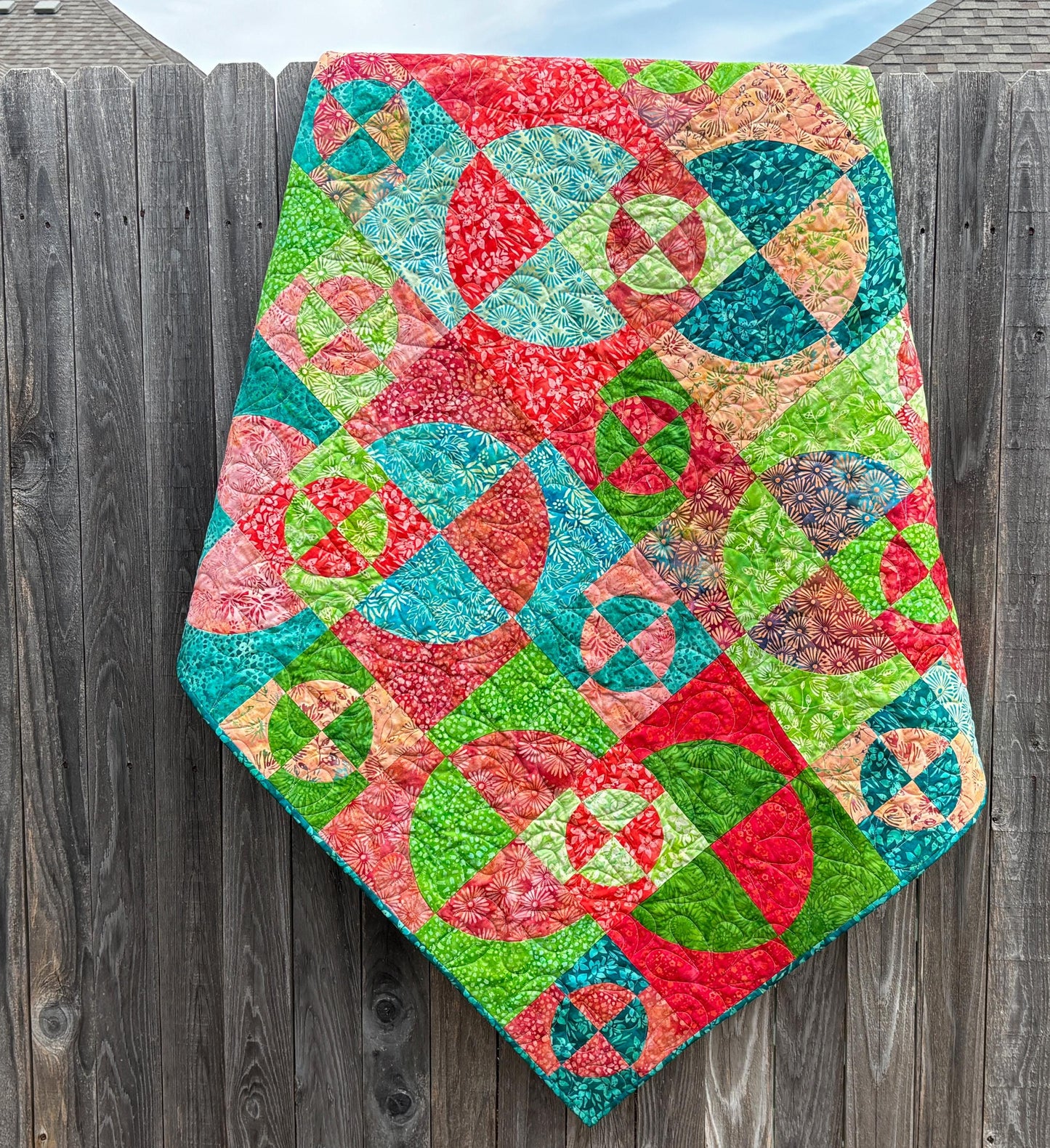 Circle Dance Quilt Pattern Printed Version - Cuddle Cat Quiltworks CCQ090, Fat Quarter Friendly Drunkard's Path Quilt Pattern