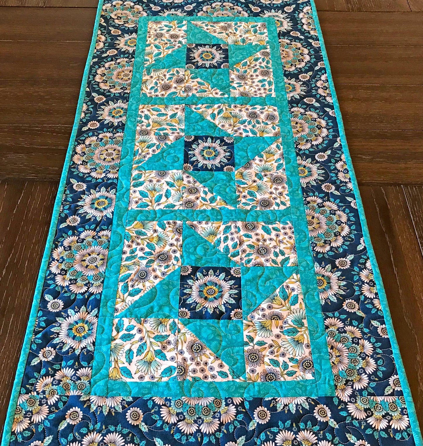 Friendship Star Table Runner Pattern Printed Version CCQ053, Stars Table Runner Pattern with Sashing, Easy Table Runner Pattern