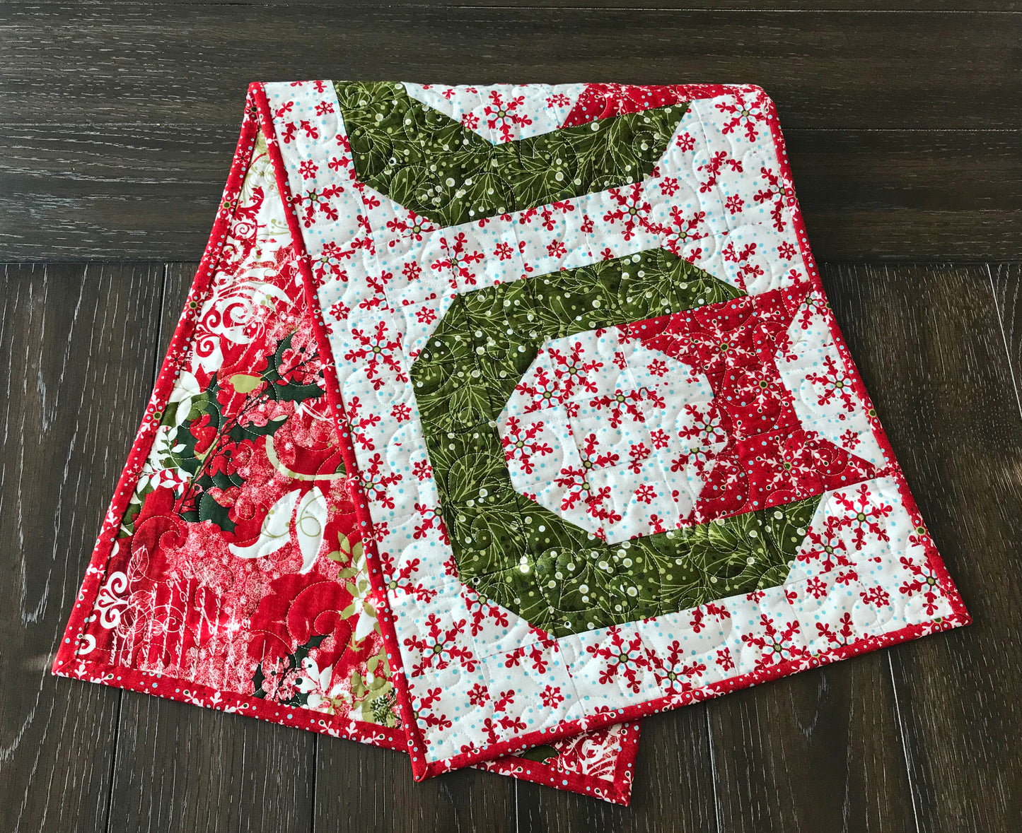 Christmas Wreath Table Runner and Table Topper Pattern - Digital Pattern - Handmade Quilts, Digital Patterns, and Home Décor items online - Cuddle Cat Quiltworks