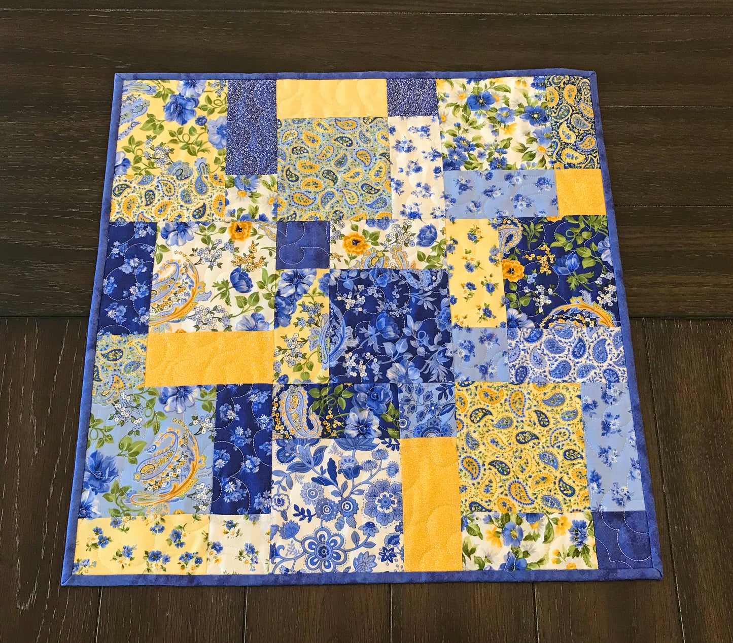 Charmingly Simple Table Runner & Topper Pattern - Printed Version