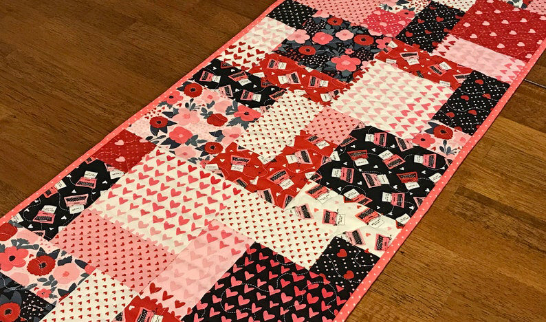 Charmingly Simple Table Runner & Topper Pattern - Printed Version