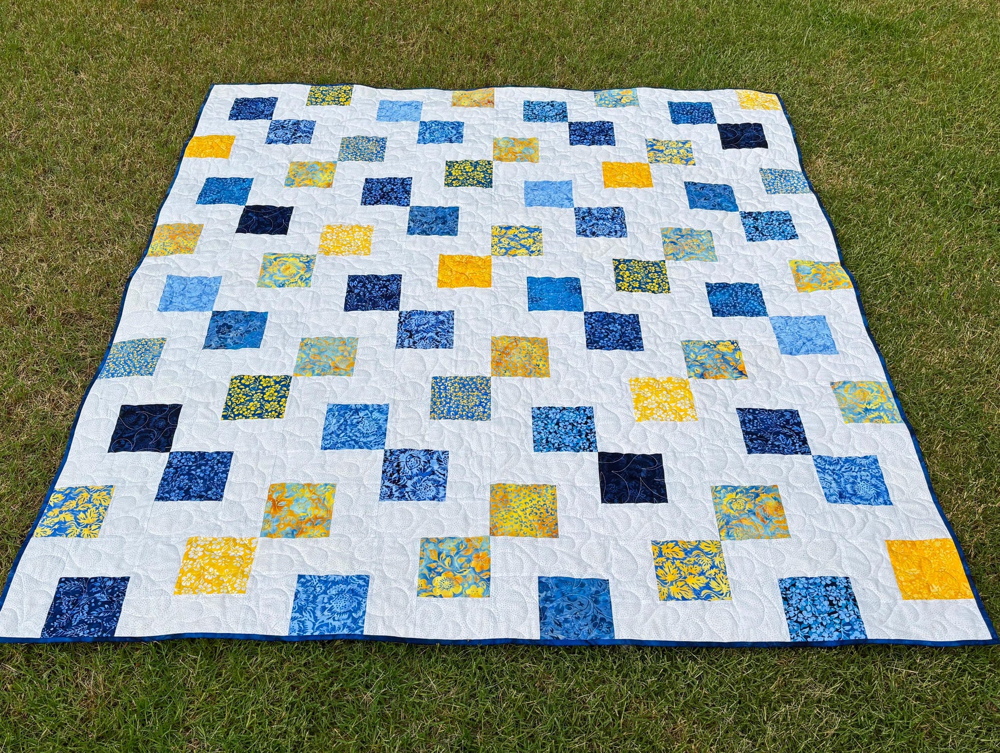 Double the Charm Quilt Pattern PDF Version, Cuddle Cat Quiltworks CCQ084, Charm Square Quilt Pattern