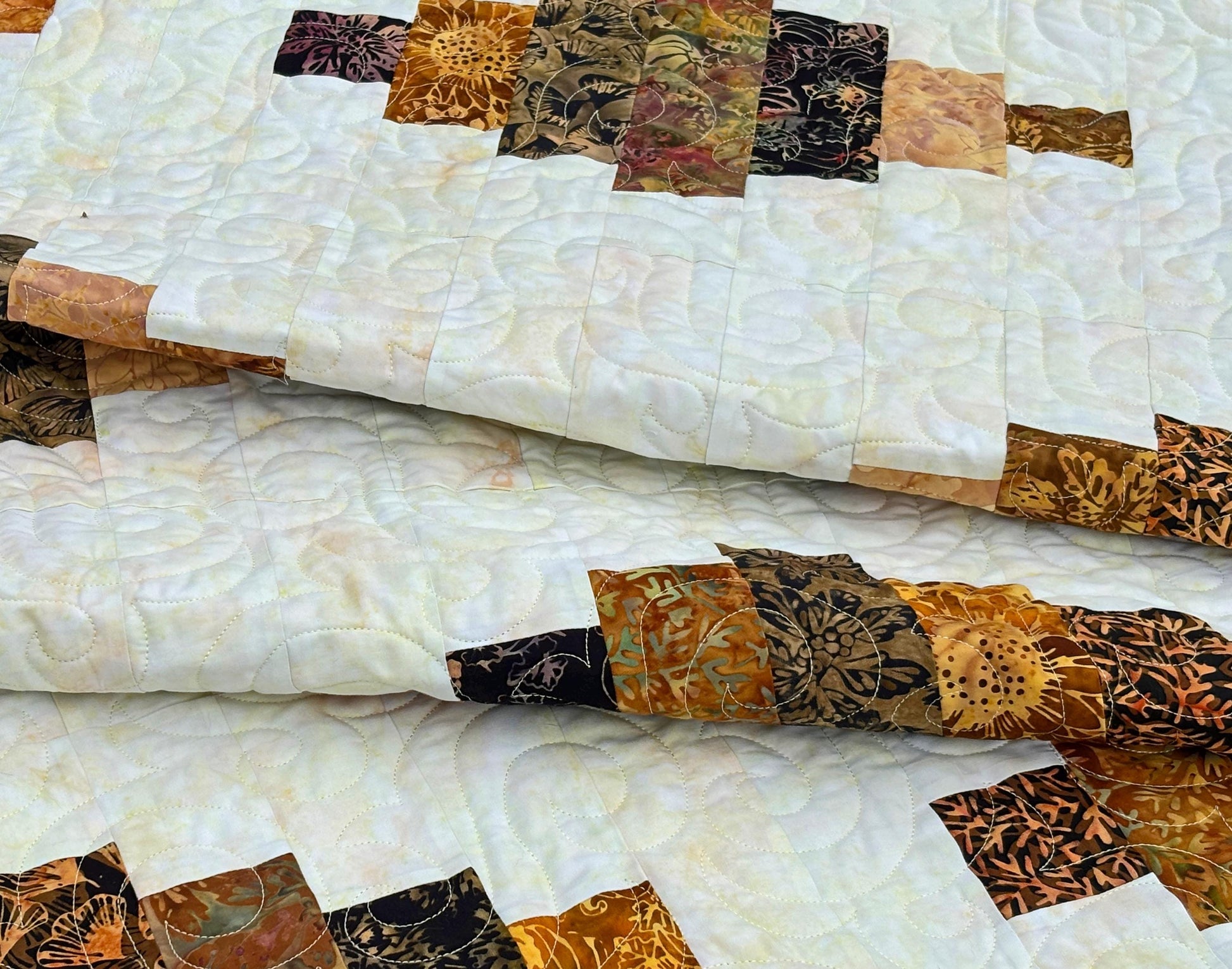 Floating Lanterns Quilt Pattern PDF Version, Cuddle Cat Quiltworks CCQ091, Strip Pack or Jelly Roll Quilt Pattern