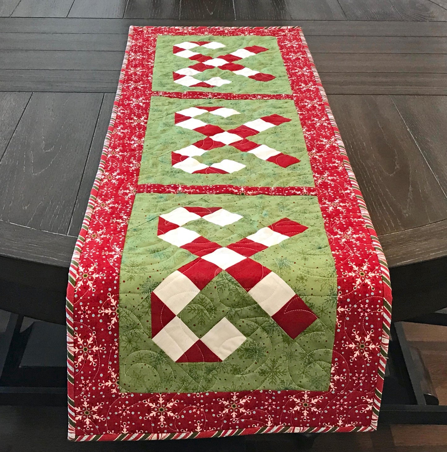 Candy Cane Lane Table Runner Pattern Printed Version CCQ065, Christmas Table Runner Pattern with Candy Canes