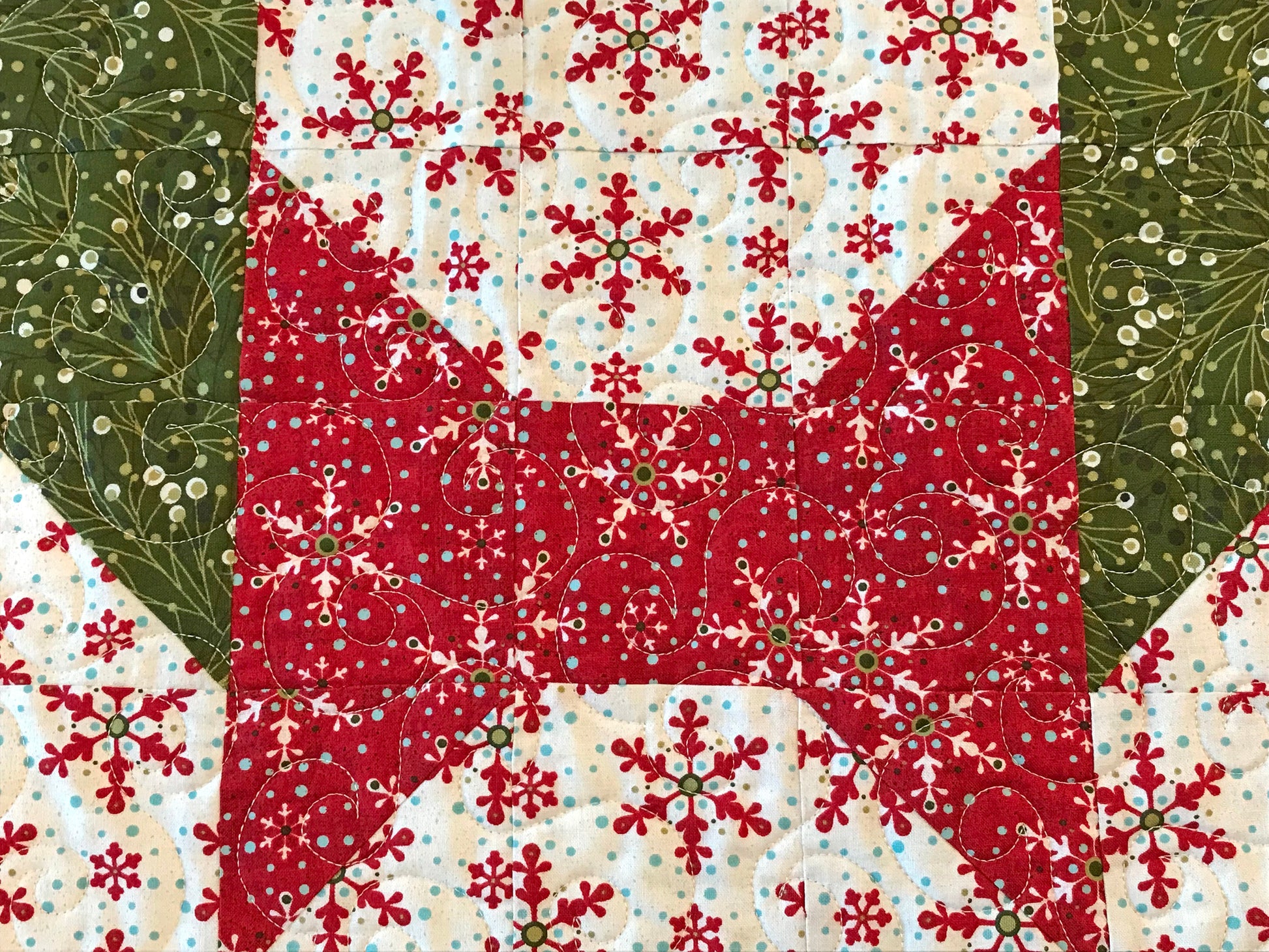 Christmas Wreath Table Runner and Table Topper Pattern - Digital Pattern - Handmade Quilts, Digital Patterns, and Home Décor items online - Cuddle Cat Quiltworks